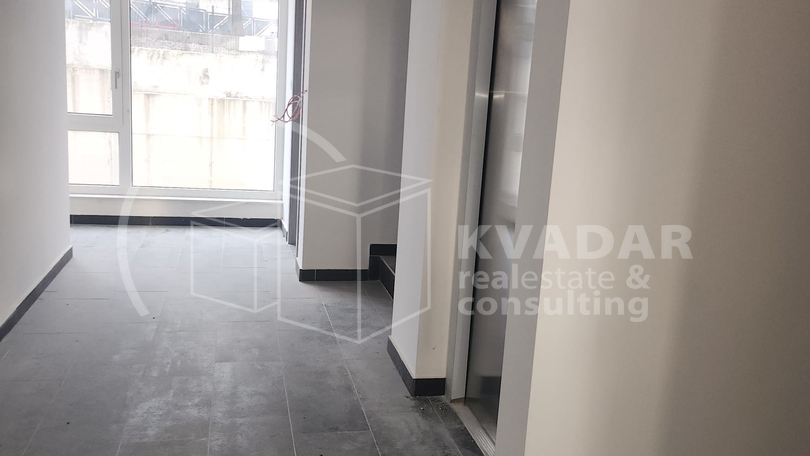RIJEKA/RASTOČINE  poslovni prostor 2. kat 419,80 m2,