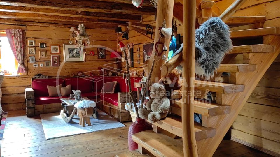 Luksuzno imanje sa dvije kuće i golf terenom, u srcu Like, Gračac