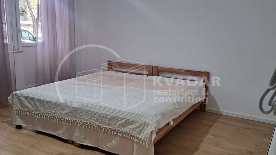 VOJAK&sol; PRILIKA ZA &Zcaron;IVOT I INVESTICIJU&excl;&excl; Stan 50m2 u manjoj zgradi&excl;