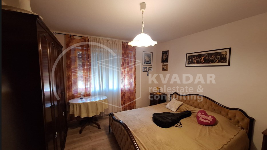 Prodaje se ugodna prizemnica s oku&cacute;nicom u &Ccaron;azmi &ndash; odli&ccaron;na lokacija nadomak centra&excl;