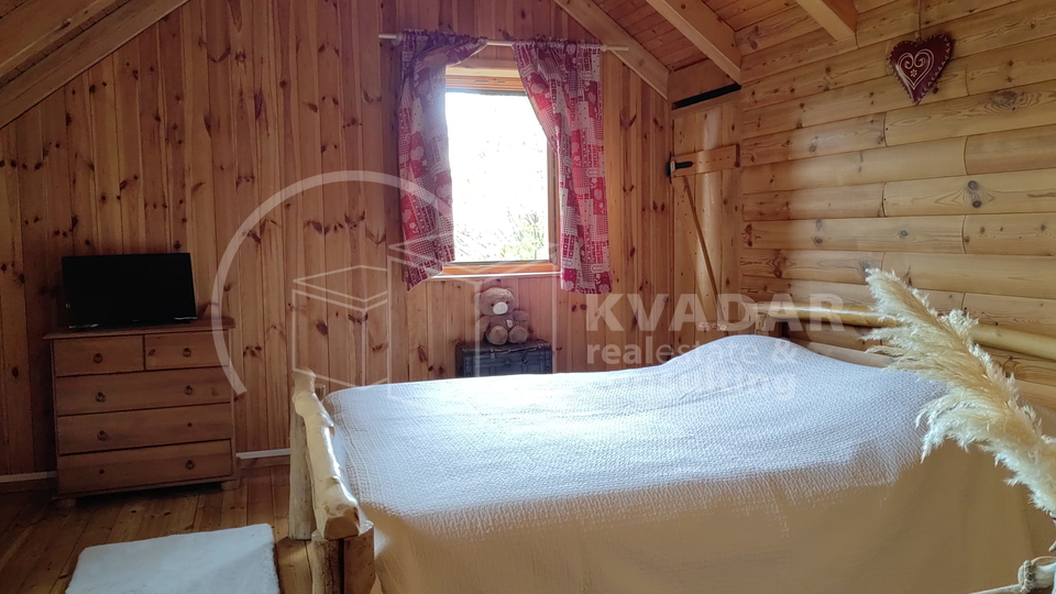 Luksuzno imanje sa dvije kuće i golf terenom, u srcu Like, Gračac