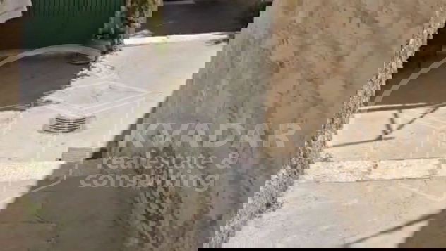 Šibenik/Top prilika! Top lokacija! Prodaje se kamena kuća/stan površine 64 m2 u samom centru!