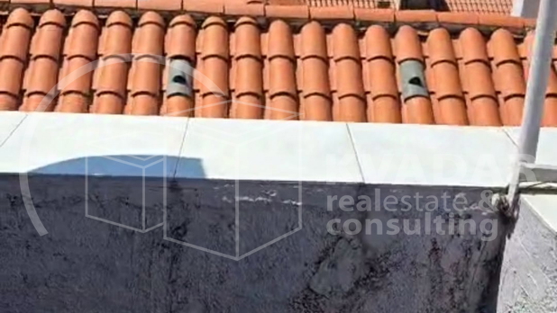 Šibenik/Top prilika! Top lokacija! Prodaje se kamena kuća/stan površine 64 m2 u samom centru!