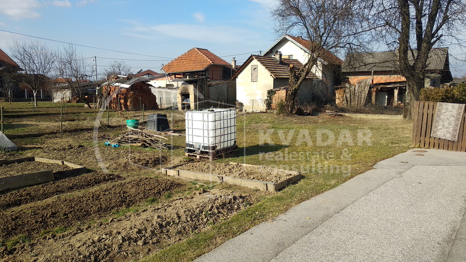 Prodajemo gra&dstrok;evinsko zemlji&scaron;te na &Zcaron;itnjaku&comma; 598 m2&excl;&excl;&excl;