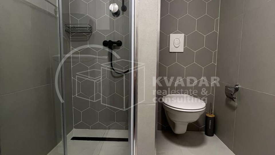 Zaton kod Zadra/kuća sa 4 luksuzna apartmana/odlična investicija!!