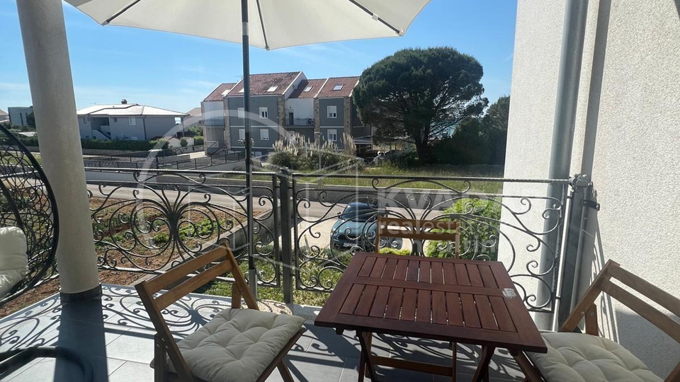 Zaton kod Zadra/kuća sa 4 luksuzna apartmana/odlična investicija!!