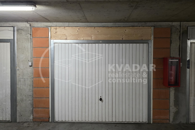 Garage, 16 m2, For Sale, Zagreb - Špansko