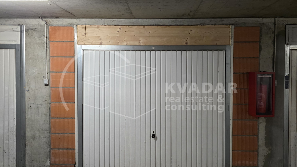 ZAGREB/ŠPANSKO-ORANICE - GARAŽA 16,18 m2