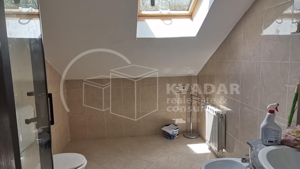House, 1394 m2, For Sale, Zagreb - Gornja Dubrava