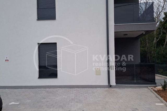 PREKRASAN APARTMAN / VIR / NOVOGRADNJA / IZVRSNA LOKACIJA