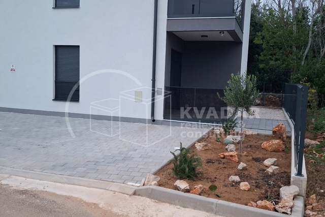 ATRAKTIVAN APARTMAN / VIR / NOVOGRADNJA / IZVRSNA LOKACIJA