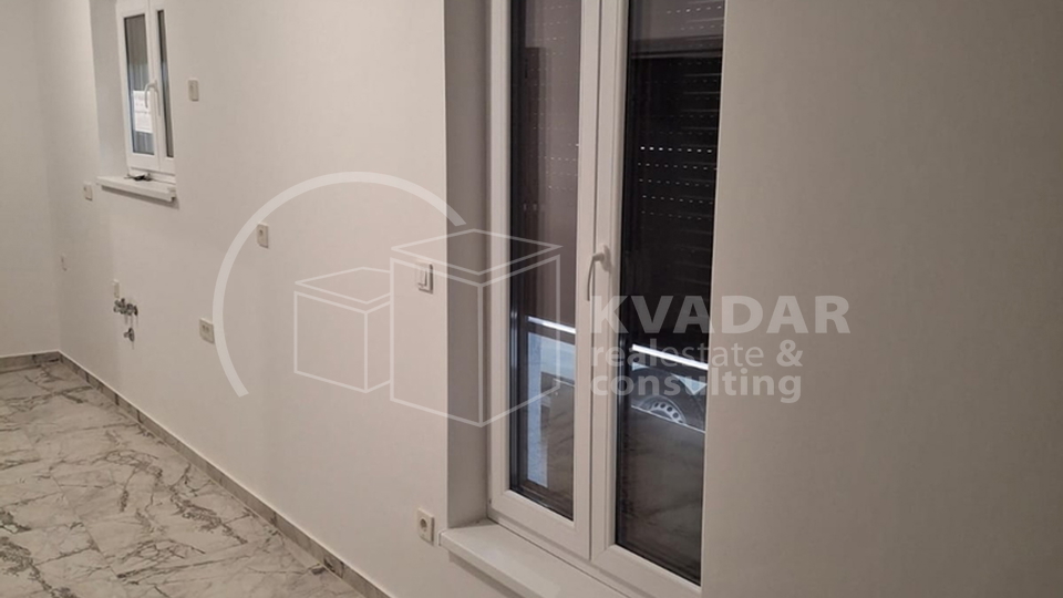 ATRAKTIVAN APARTMAN / VIR / NOVOGRADNJA / IZVRSNA LOKACIJA