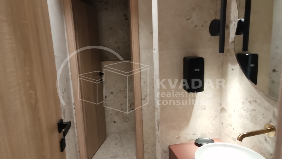 SUPER PRILIKA!ZAGREB/SAVICA/UHODANI RESTORAN NA ATRAKRIVNOJ LOKACIJI