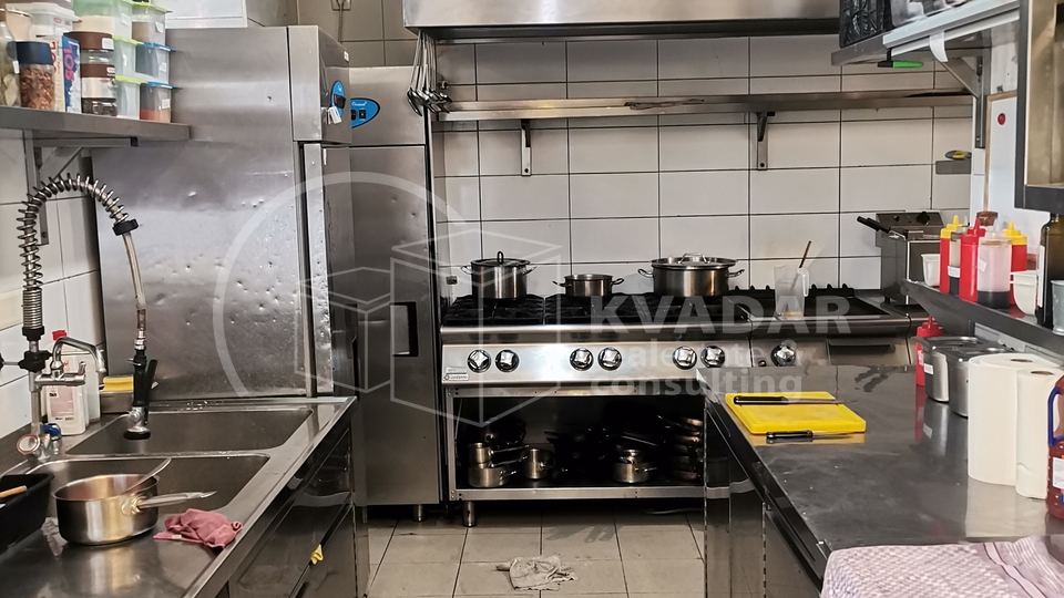 SUPER PRILIKA!ZAGREB/SAVICA/UHODANI RESTORAN NA ATRAKRIVNOJ LOKACIJI