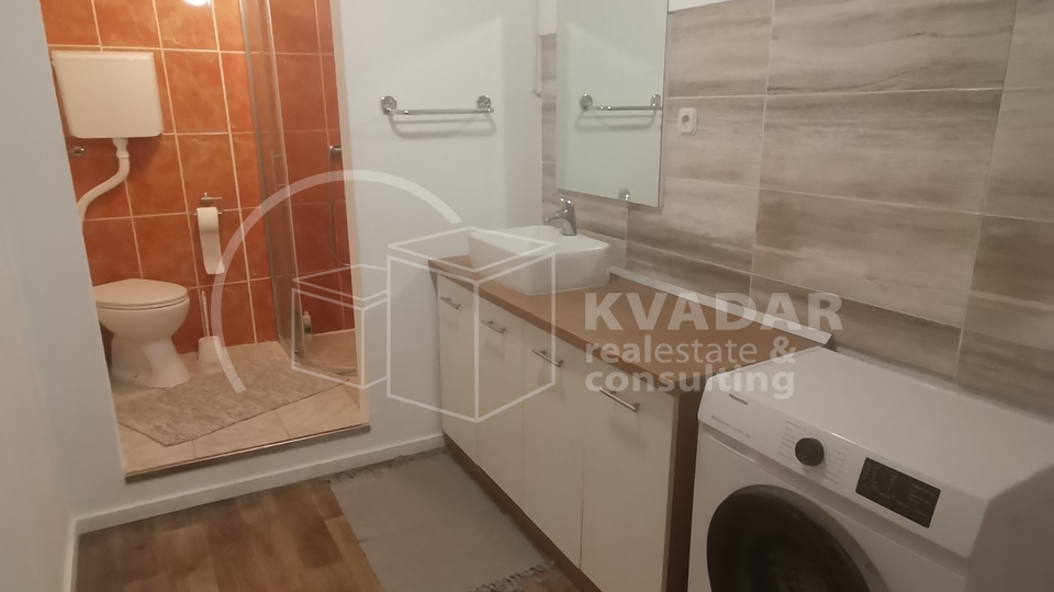 House, 180 m2, For Sale, Šibenik - Dolac