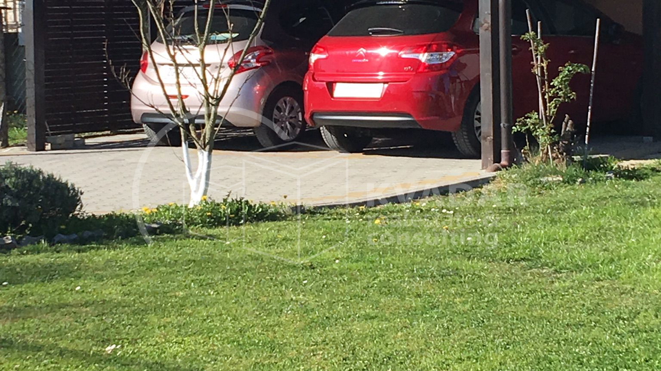 Dugo Selo-Brckovljani/kuća-dva stana- 345m2/parcela 718m2/parking!!