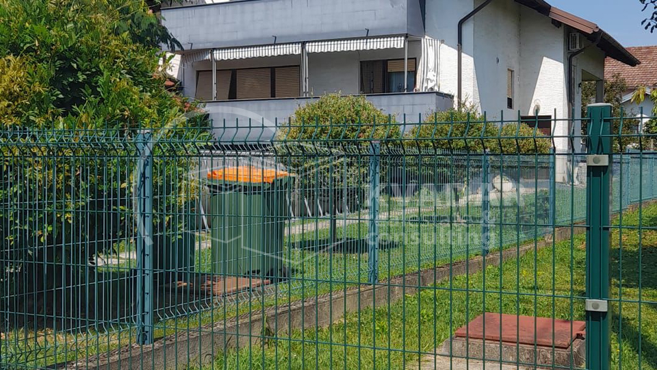 Dugo Selo-Brckovljani/kuća-dva stana- 345m2/parcela 718m2/parking!!