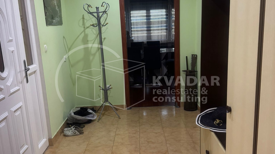 Dugo Selo-Brckovljani/kuća-dva stana- 345m2/parcela 718m2/parking!!