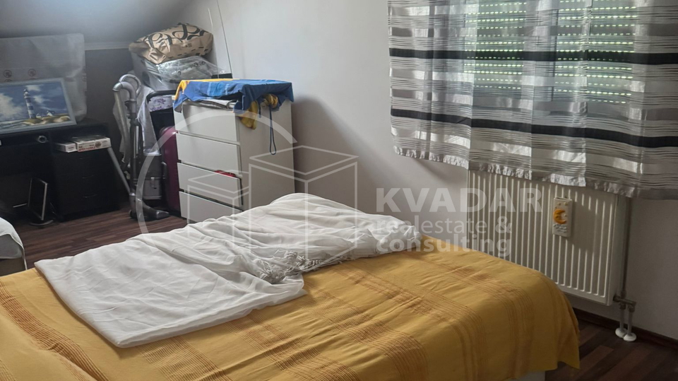 Dugo Selo-Brckovljani/kuća-dva stana- 345m2/parcela 718m2/parking!!