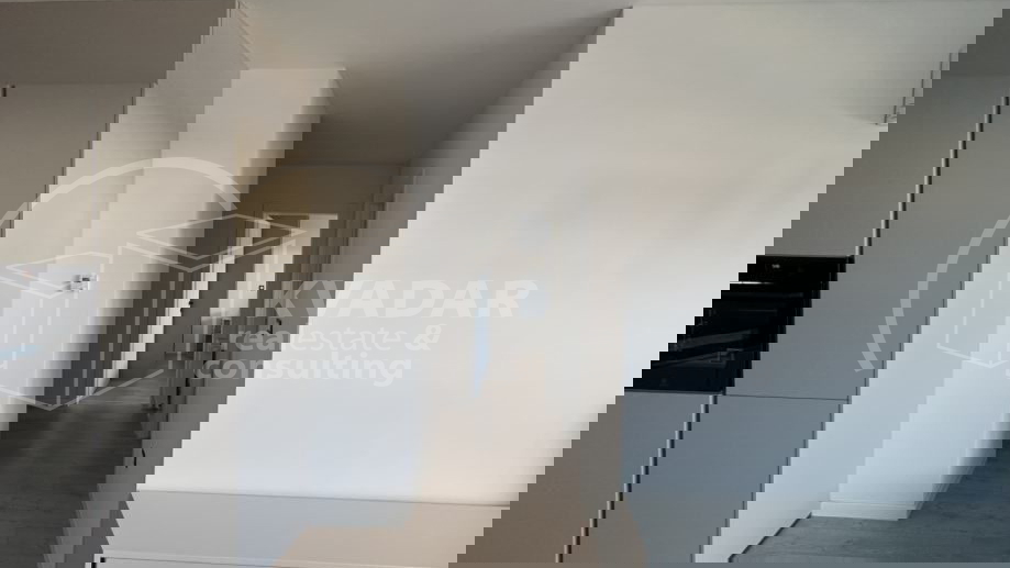 Stan za investiciju ili &zcaron;ivot &ndash; namje&scaron;ten&comma; A&plus;&comma; terasa&comma; parking