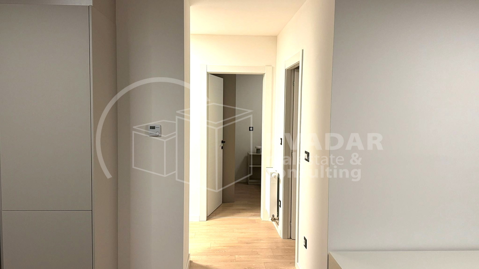 Stan za investiciju ili &zcaron;ivot &ndash; namje&scaron;ten&comma; A&plus;&comma; terasa&comma; parking