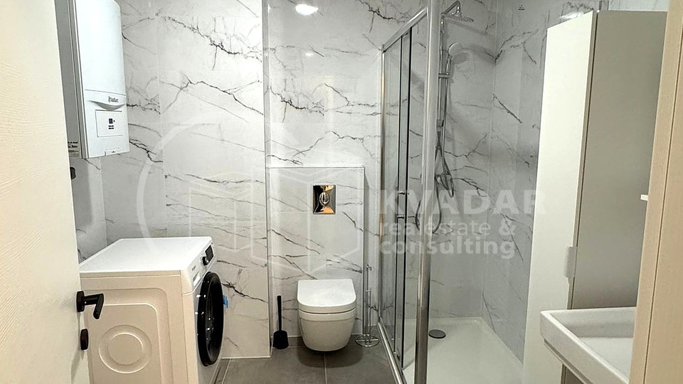 Stan za investiciju ili &zcaron;ivot &ndash; namje&scaron;ten&comma; A&plus;&comma; terasa&comma; parking