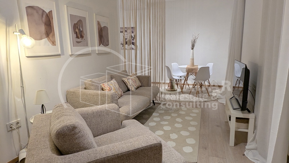 Centar&sol;Amru&scaron;eva&sol;lijepi 3-sobni stan sa terasom&excl;