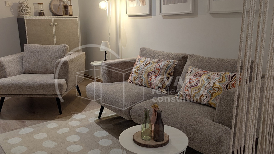 Centar&sol;Amru&scaron;eva&sol;lijepi 3-sobni stan sa terasom&excl;