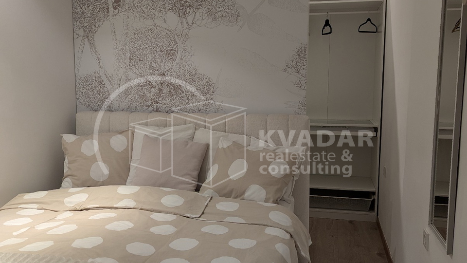 Centar&sol;Amru&scaron;eva&sol;lijepi 3-sobni stan sa terasom&excl;