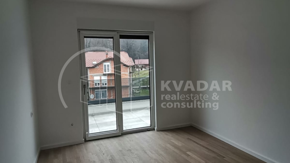 &Ccaron;rnomerec&sol;penthouse 98m2&plus;terasa&plus;balkon&plus;2VPM&sol;lift