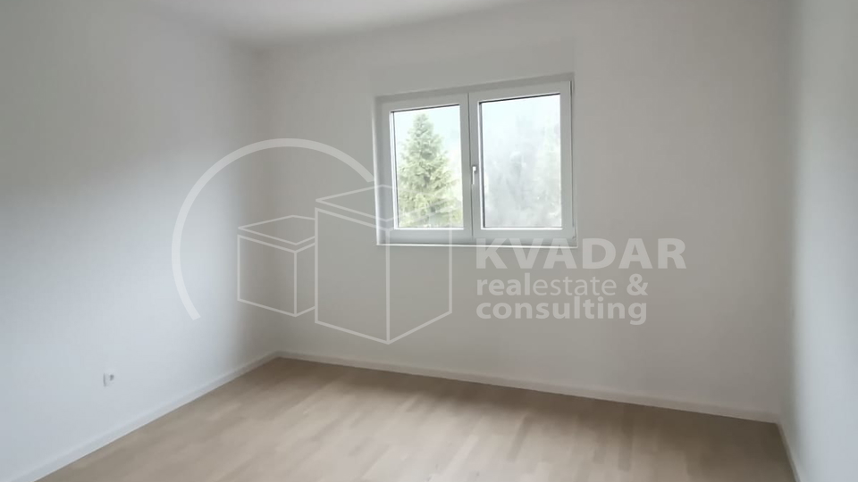 &Ccaron;rnomerec&sol;penthouse 98m2&plus;terasa&plus;balkon&plus;2VPM&sol;lift