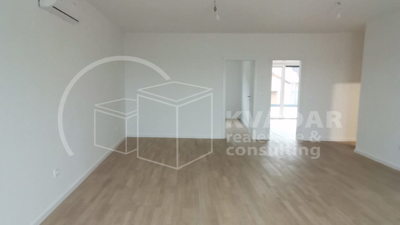 &Ccaron;rnomerec&sol;penthouse 98m2&plus;terasa&plus;balkon&plus;2VPM&sol;lift