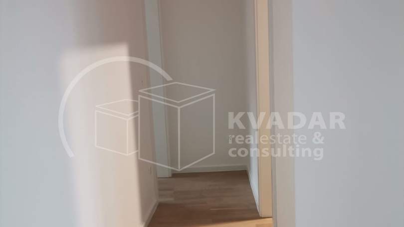 &Ccaron;rnomerec&sol;penthouse 98m2&plus;terasa&plus;balkon&plus;2VPM&sol;lift