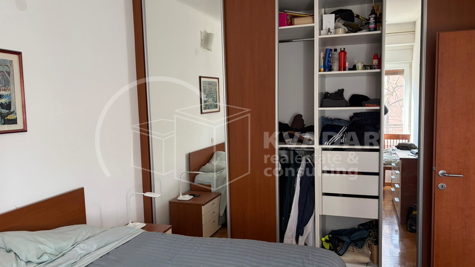 Strogi centar&sol;Tkal&ccaron;i&cacute;eva&sol;stan 80m2&plus;terasa 34m2&excl;