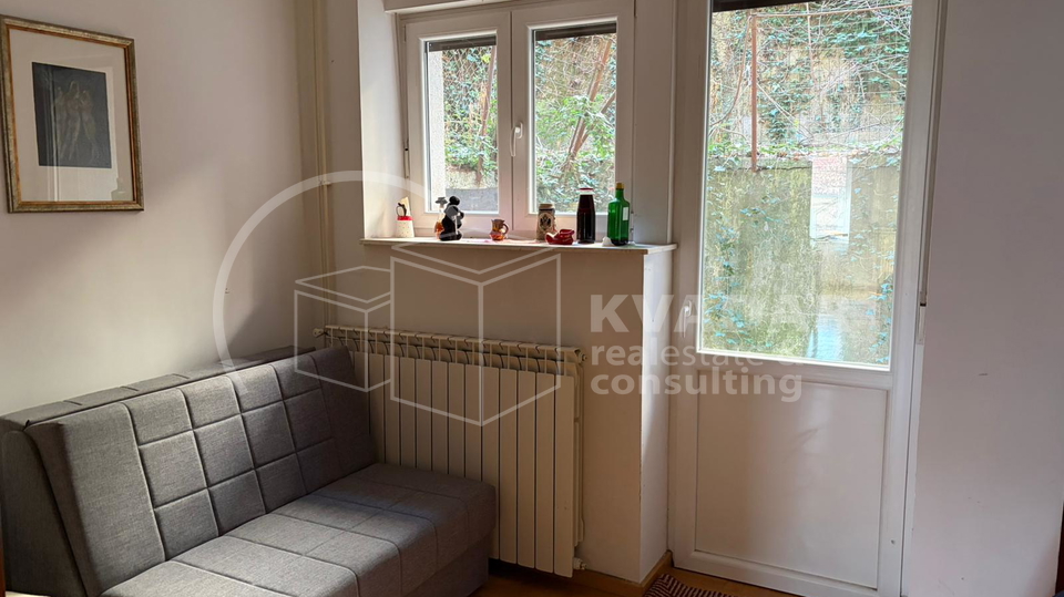 Strogi centar&sol;Tkal&ccaron;i&cacute;eva&sol;stan 80m2&plus;terasa 34m2&excl;