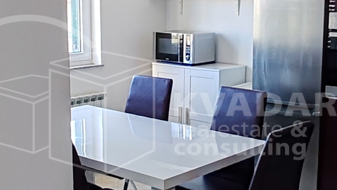 &Scaron;ibenik&sol;Brodarica&sol;apartman 84m2 osun&ccaron;ani s pogledom na more&sol;parking&excl;