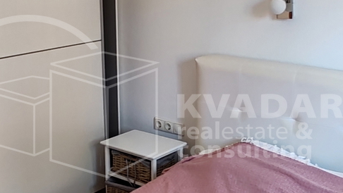 &Scaron;ibenik&sol;Brodarica&sol;apartman 84m2 osun&ccaron;ani s pogledom na more&sol;parking&excl;