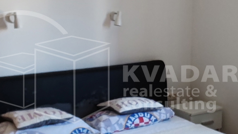 &Scaron;ibenik&sol;Brodarica&sol;apartman 84m2 osun&ccaron;ani s pogledom na more&sol;parking&excl;