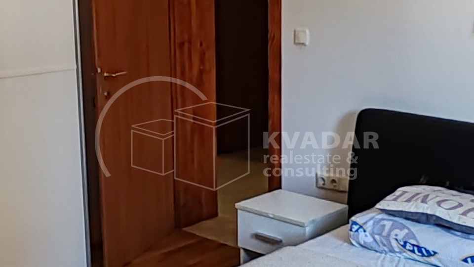 &Scaron;ibenik&sol;Brodarica&sol;stan 84m2 osun&ccaron;ani s pogledom na more&sol;parking&excl;