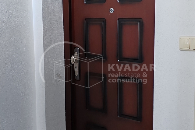 Šibenik/Brodarica/stan 84m2 osunčani s pogledom na more/parking!