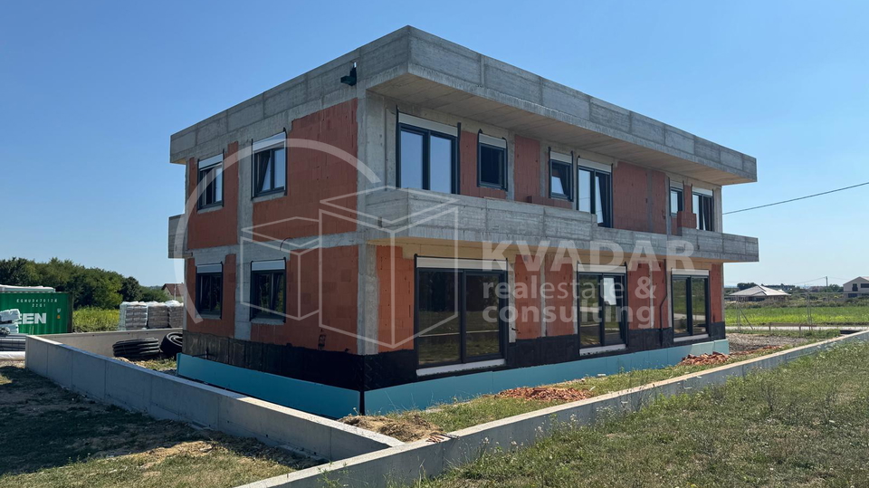 House&comma; 99 m2&comma; For Sale&comma; Dugo Selo - Centar