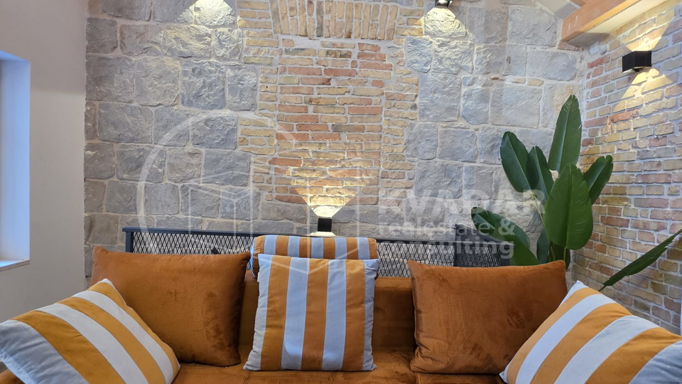 Newly renovated stone house in the center of Ka&scaron;tel Stari
