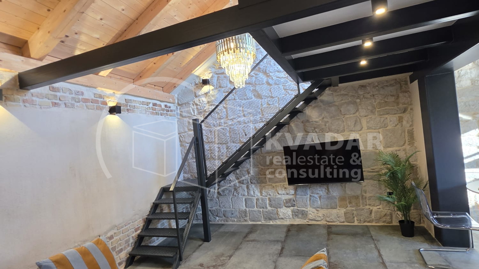 Newly renovated stone house in the center of Ka&scaron;tel Stari