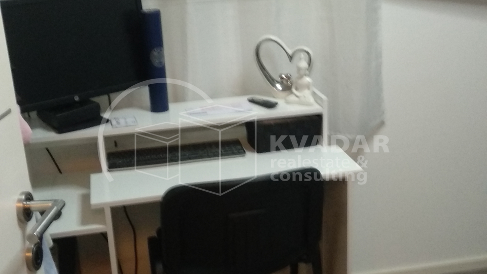 STAN&comma; TRE&Scaron;NJEVKA SJEVER&comma; 53 M2&comma; MIRNA ULICA&excl;&excl;&excl;