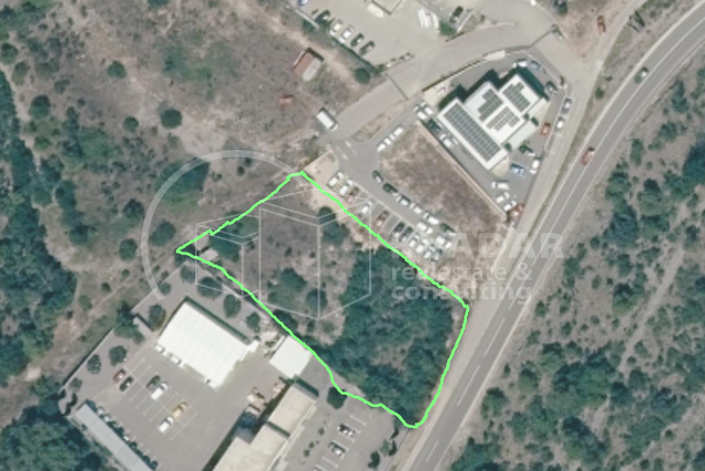 Teren od 2300m2 u poslovnoj zoni za realizaciju poslovnog objekta - Šibenik