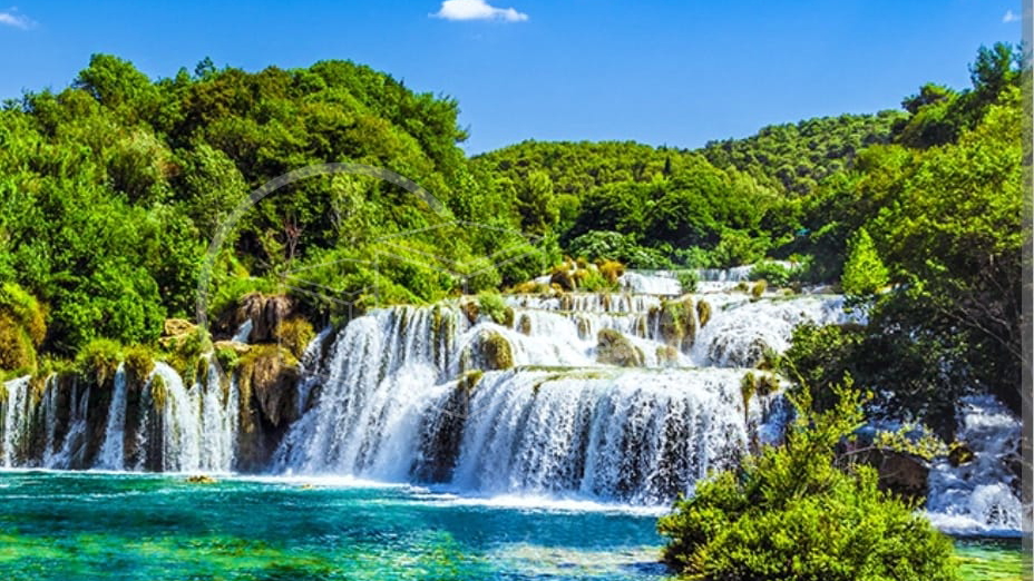 Prodaje se poslovni prostor na top lokaciji u &Scaron;ibeniku &sol; 49 m2&sol; blizina pla&zcaron;e Banj