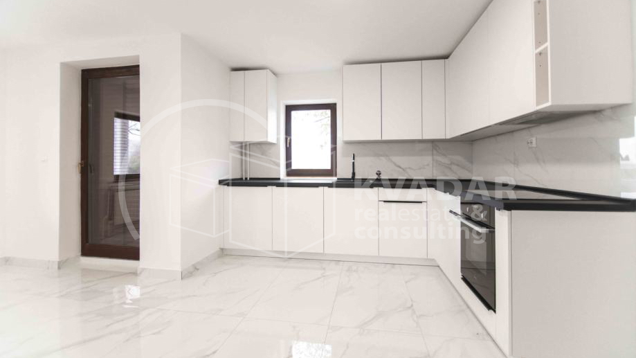 Kuća u Novakima Bistranskim i pomoćana zgrada sa garažom!!!