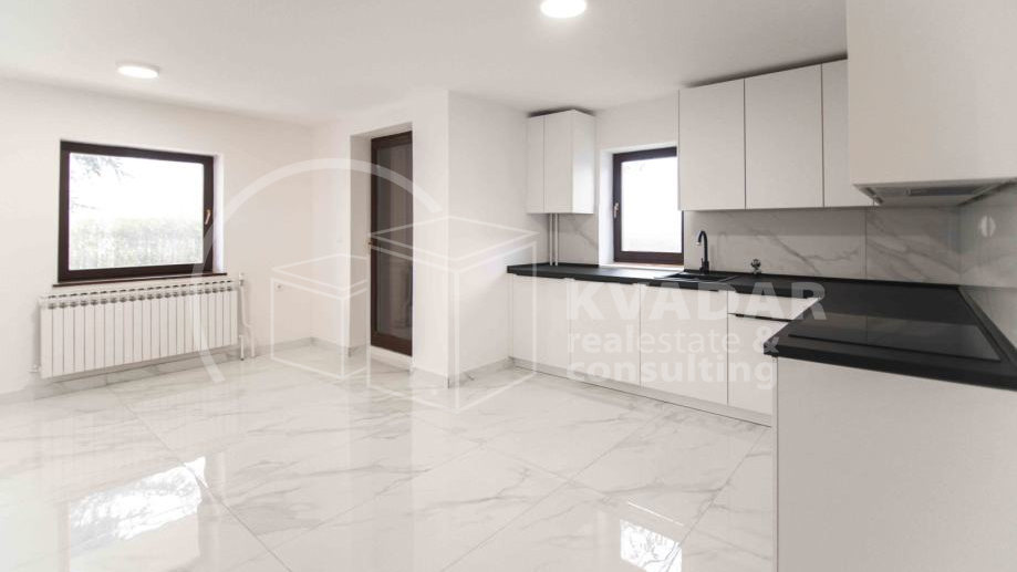 Kuća u Novakima Bistranskim i pomoćana zgrada sa garažom!!!