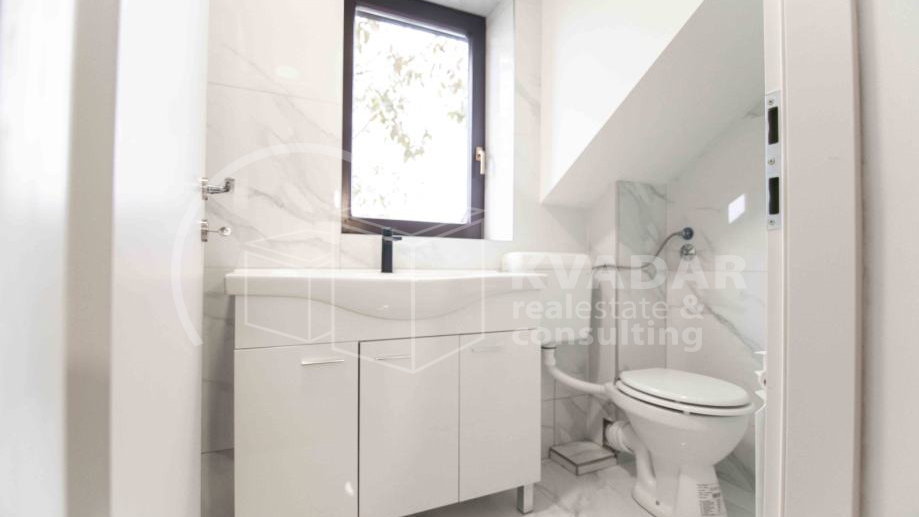 Kuća u Novakima Bistranskim i pomoćana zgrada sa garažom!!!