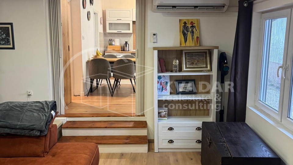 Velika Gorica-Ku&ccaron;e&sol;lijepa ku&cacute;a 74m2&plus;gospodarsko imanje na parceli 1&period;721m2&excl;&excl;